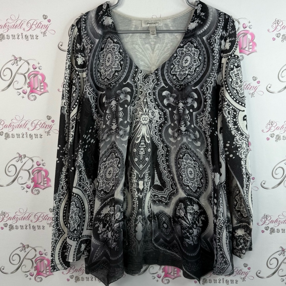 Dressbarn long sleeve top, Paisley, Elegant Black and Gray Paisley Women's Top